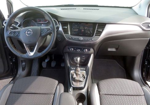 Opel Crossland X, 2018 3