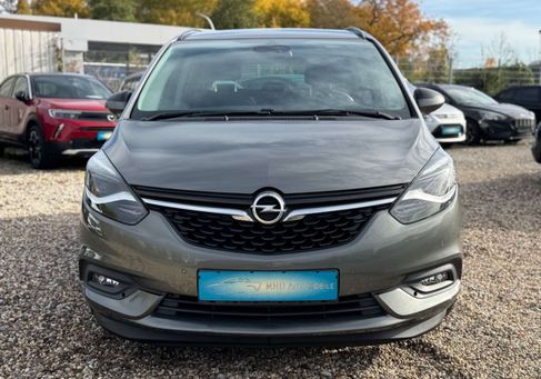 Opel Zafira, 2018