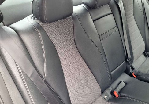 Mercedes-Benz E 200, 2019 3