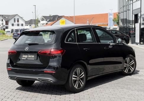 Mercedes-Benz B 220, 2023