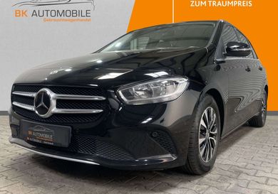 Mercedes-Benz B 180, 2022
