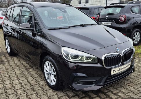 BMW 216, 2021