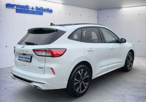 Ford Kuga, 2022