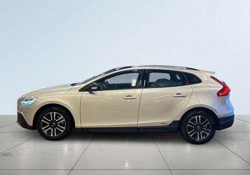 Volvo V40 Cross Country, 2019
