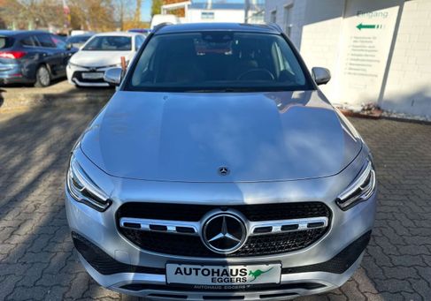 Mercedes-Benz GLA 200, 2020