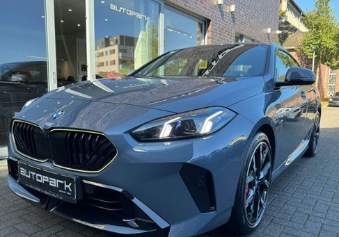 BMW 220, 2025 2