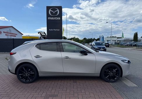 Mazda 3, 2025