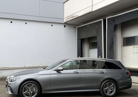 Mercedes-Benz E 300, 2022