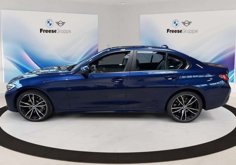 BMW 330, 2019