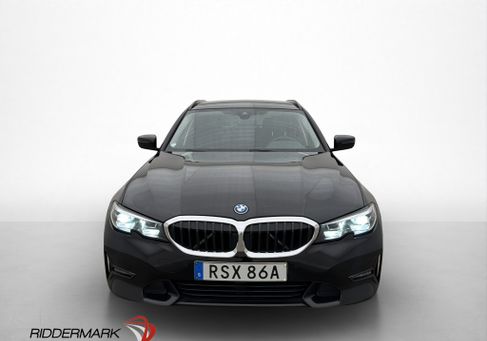 BMW 330, 2022