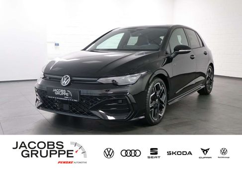 Volkswagen Golf, 2024