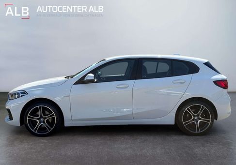 BMW 116, 2021