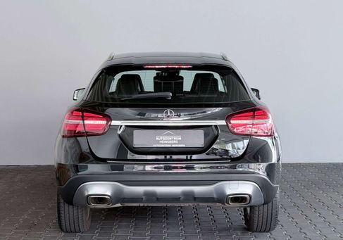 Mercedes-Benz GLA 180, 2020