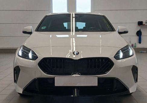 BMW 120, 2025