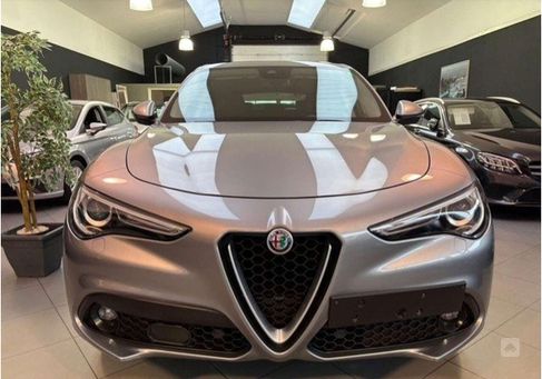 Alfa Romeo Stelvio, 2019