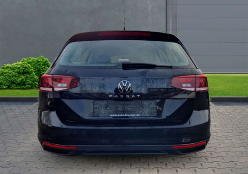 Volkswagen Passat, 2021