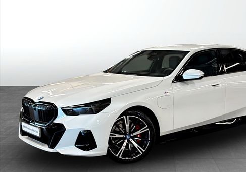 BMW 550, 2025