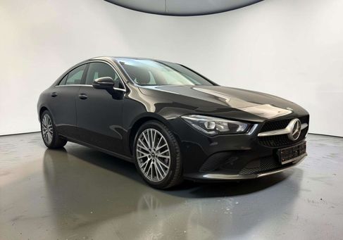 Mercedes-Benz CLA 200, 2022