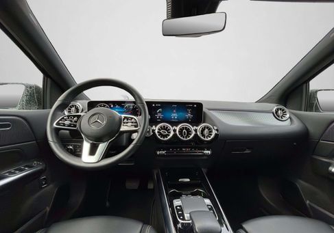 Mercedes-Benz B 180, 2019