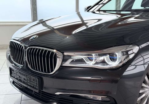 BMW 750, 2018