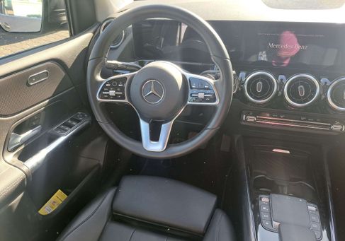 Mercedes-Benz B 180, 2021