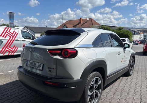 Mazda MX-30, 2023 3