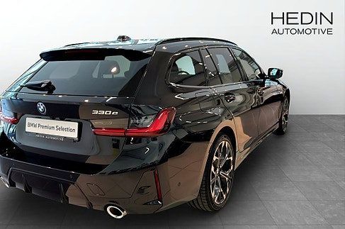 BMW 330, 2026