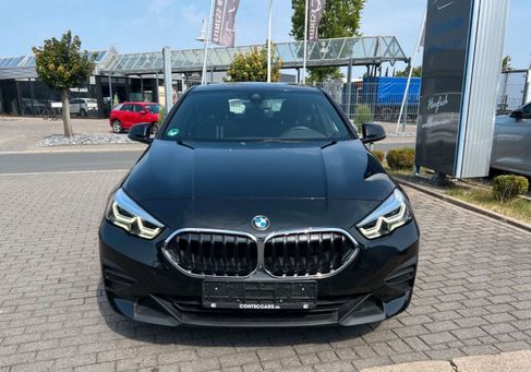 BMW 216, 2023