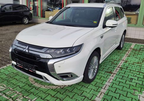 Mitsubishi Outlander, 2020