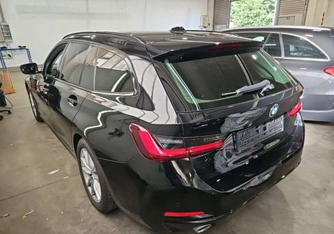 BMW 318, 2023