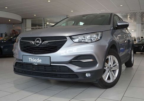 Opel Grandland X, 2018 3