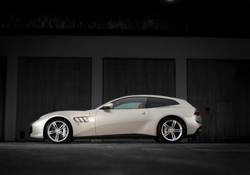 Ferrari GTC4Lusso, 2020 3