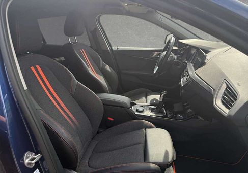 BMW 118, 2021