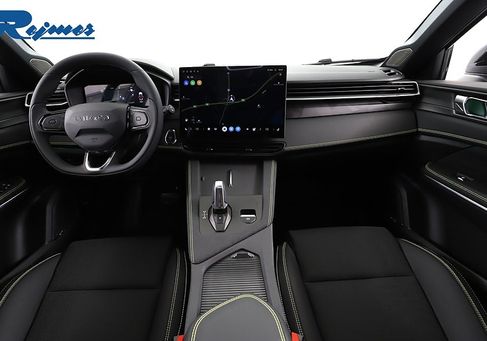 Lynk &amp; Co 01, 2025