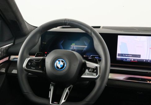 BMW 550, 2025