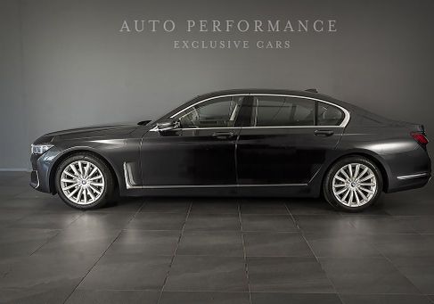 BMW 730, 2020