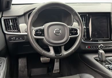 Volvo V90, 2021
