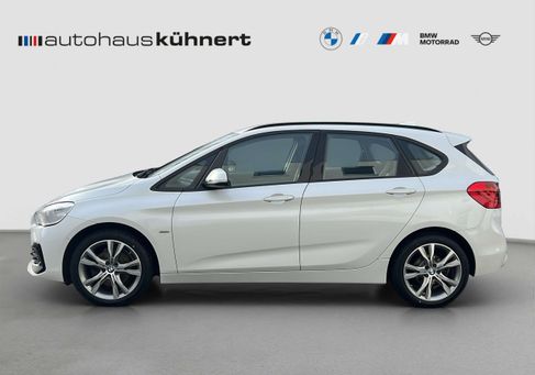 BMW 218, 2018