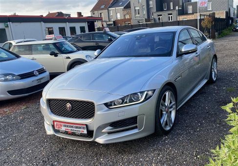 Jaguar XE, 2016