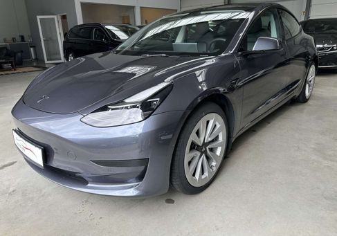 Tesla Model 3, 2022