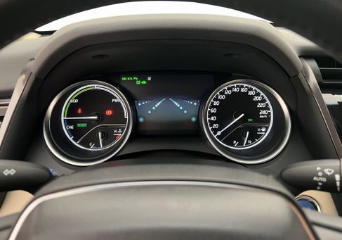 Toyota Camry, 2019