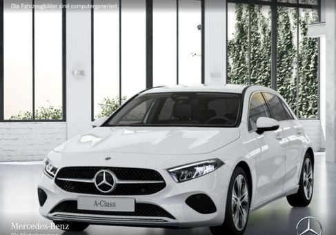 Mercedes-Benz A 180, 2025