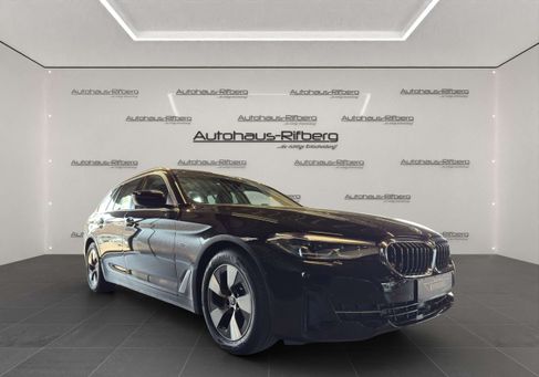 BMW 520, 2023 3