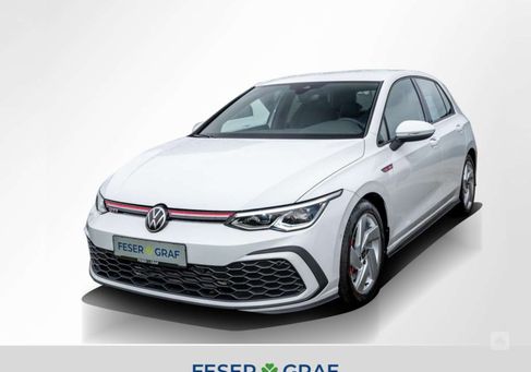 Volkswagen Golf, 2022