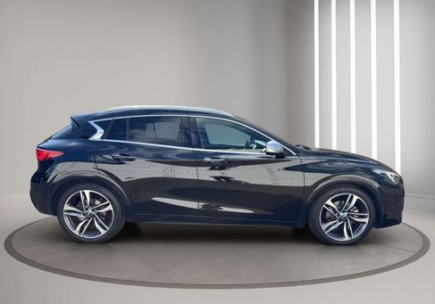 Infiniti Q30, 2017