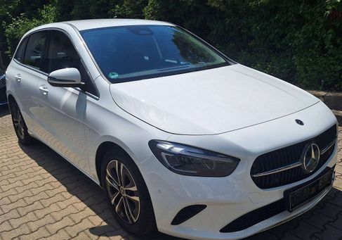 Mercedes-Benz B 180, 2025