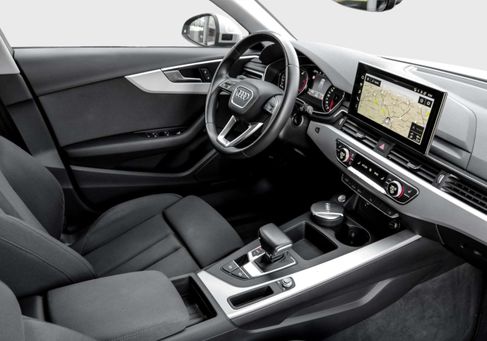 Audi A4, 2023