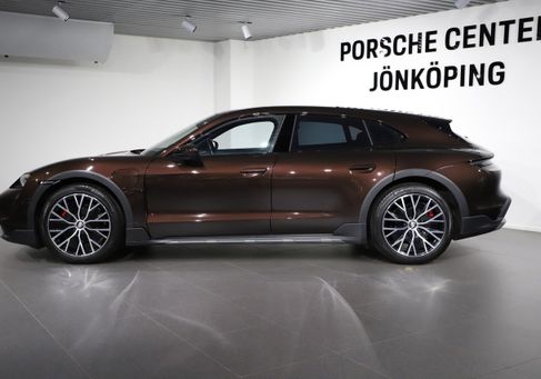 Porsche Taycan, 2022