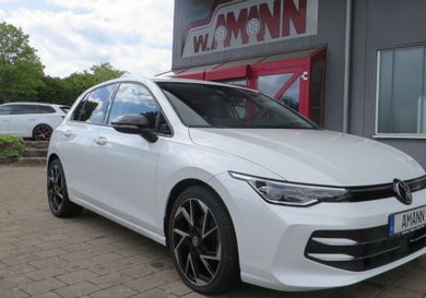 Volkswagen Golf, 2024