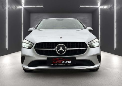 Mercedes-Benz B 200, 2023